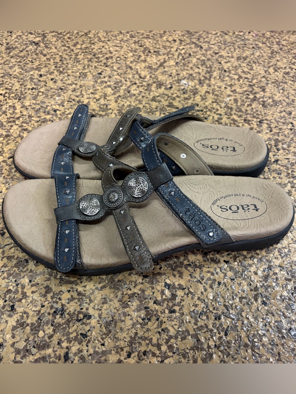 Taos Leather Comfort Sandals Blue Brown Studded - Picture 8 of 8